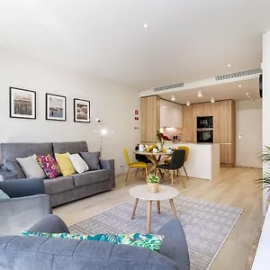 Modern & Stylish In Av. Da Liberdade By Lovelystay Apartamento Lisboa